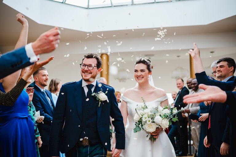 Throwing wedding confetti